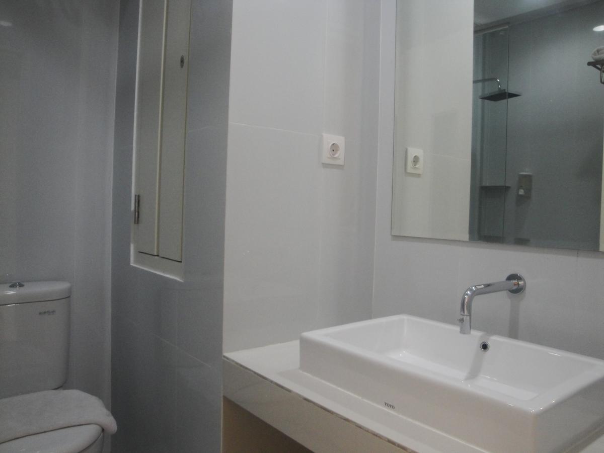 Bella Vita Hotel Купанг Экстерьер фото